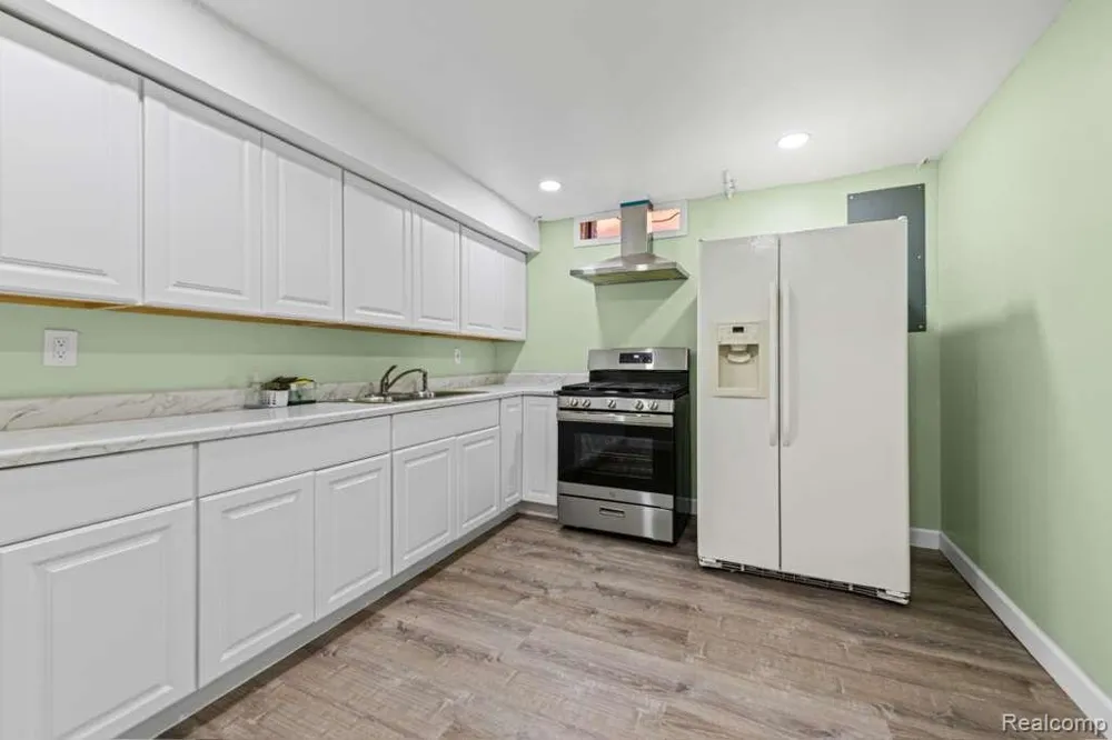 33868 Monterra Lane Sterling Heights City, MI 48312