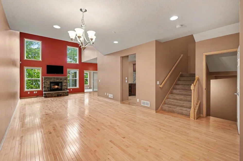 15493 June Grass Lane Eden Prairie, MN 55347