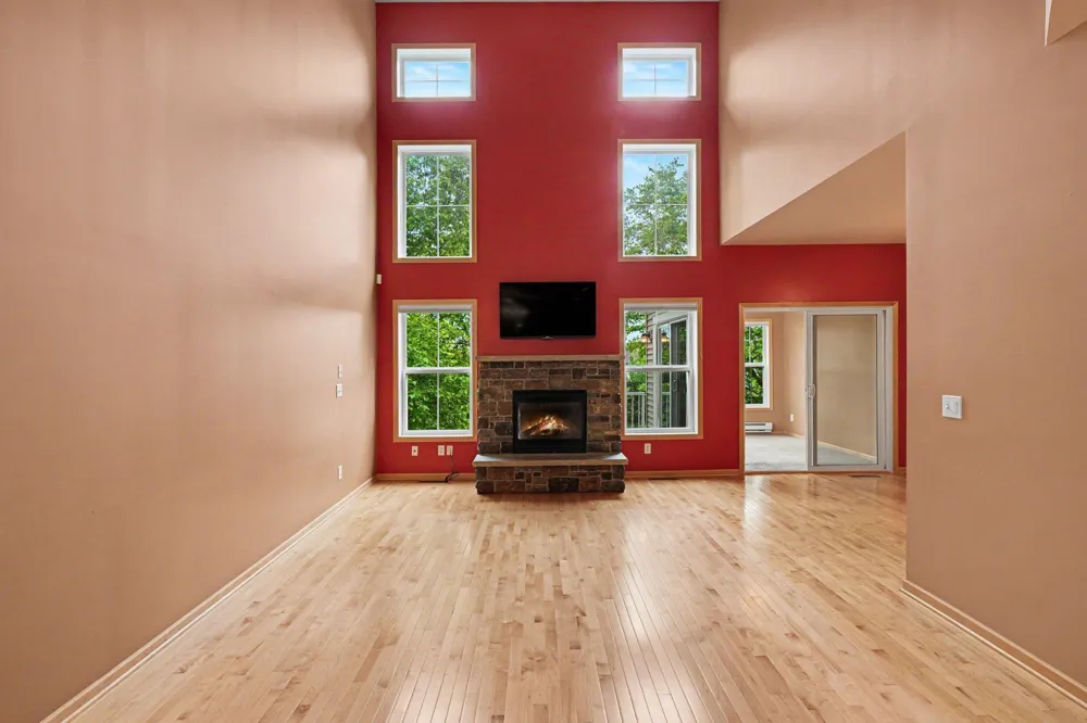 15493 June Grass Lane Eden Prairie, MN 55347