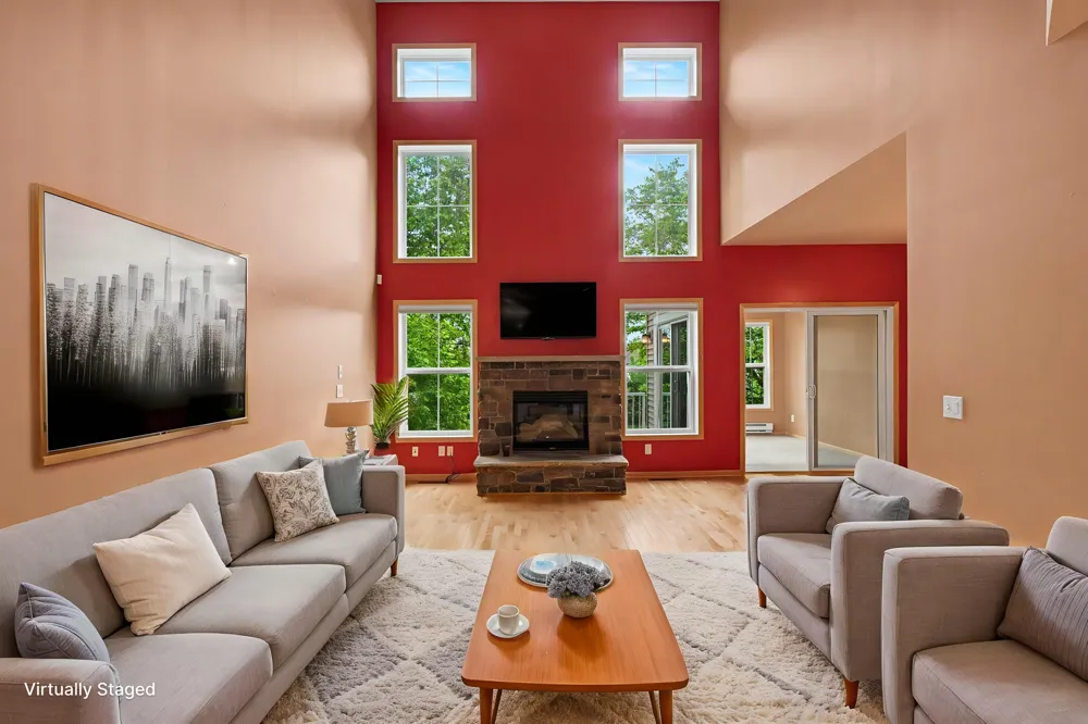 15493 June Grass Lane Eden Prairie, MN 55347