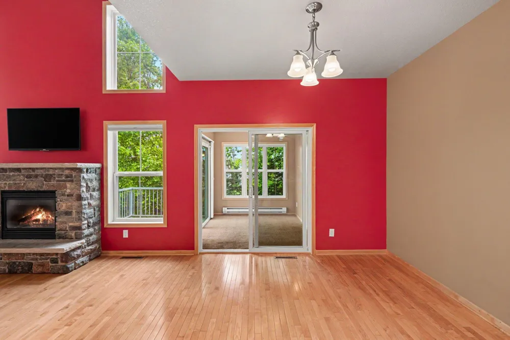 15493 June Grass Lane Eden Prairie, MN 55347