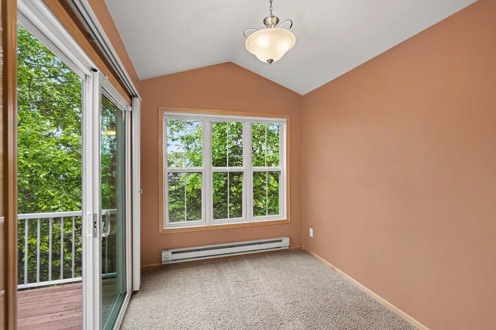 15493 June Grass Lane Eden Prairie, MN 55347
