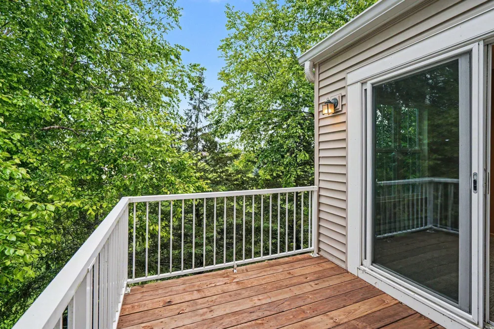 15493 June Grass Lane Eden Prairie, MN 55347