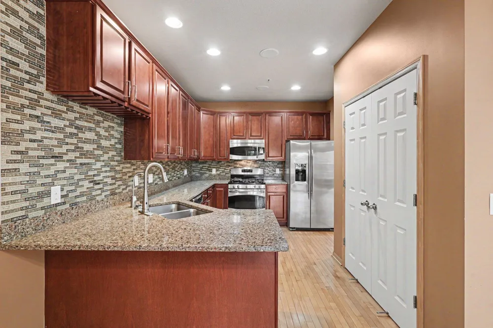 15493 June Grass Lane Eden Prairie, MN 55347