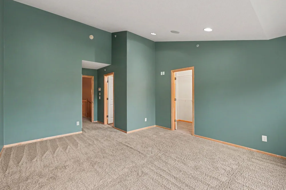 15493 June Grass Lane Eden Prairie, MN 55347