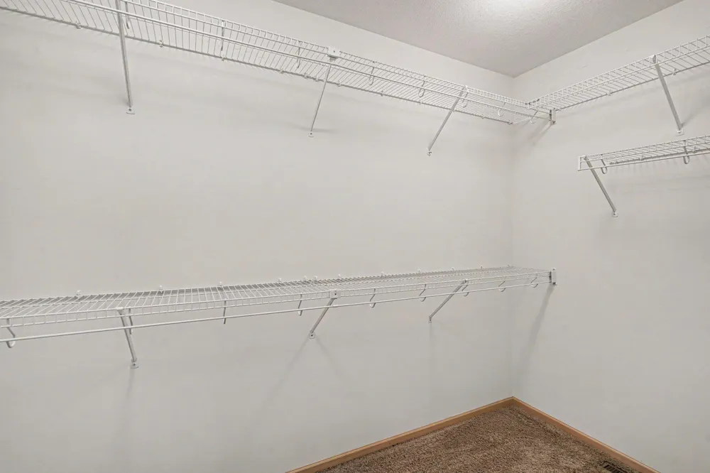 15493 June Grass Lane Eden Prairie, MN 55347