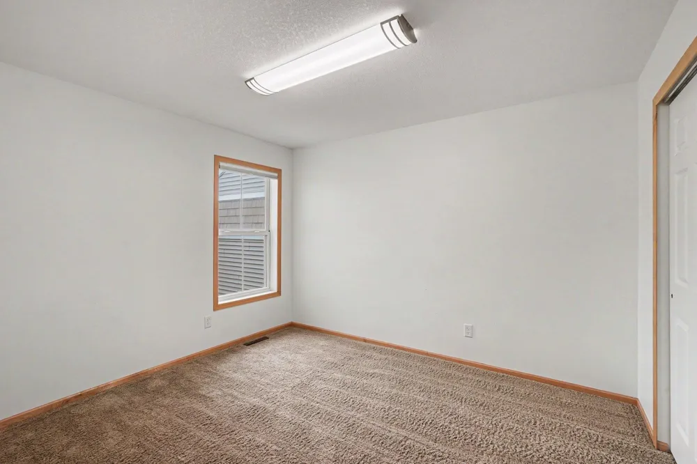 15493 June Grass Lane Eden Prairie, MN 55347