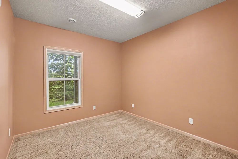 15493 June Grass Lane Eden Prairie, MN 55347