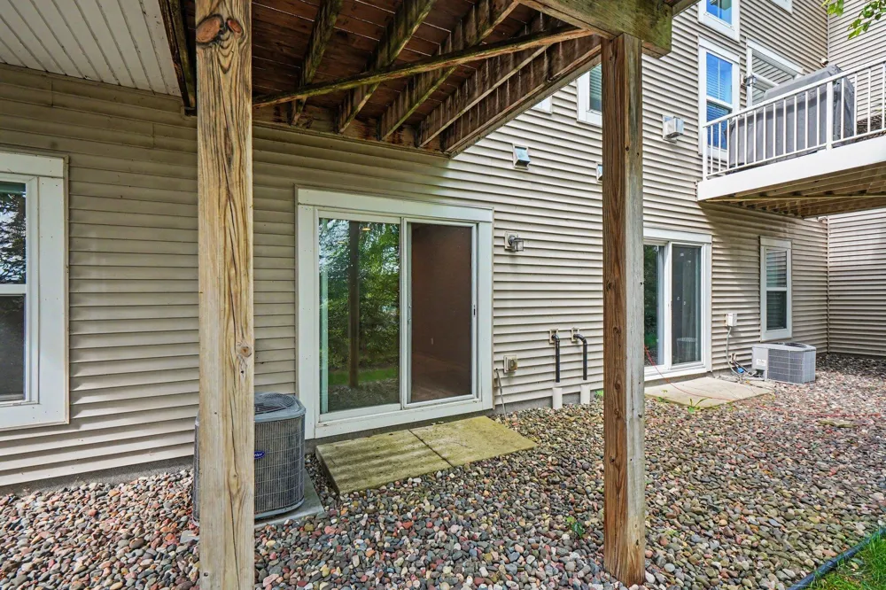 15493 June Grass Lane Eden Prairie, MN 55347
