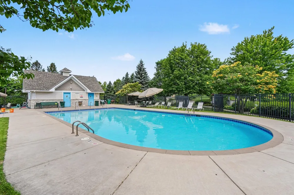 15493 June Grass Lane Eden Prairie, MN 55347