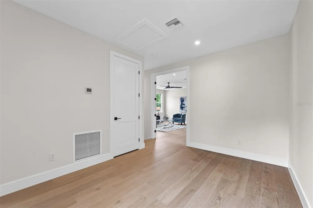 726 GOLFVIEW STREET Orlando, FL 32804