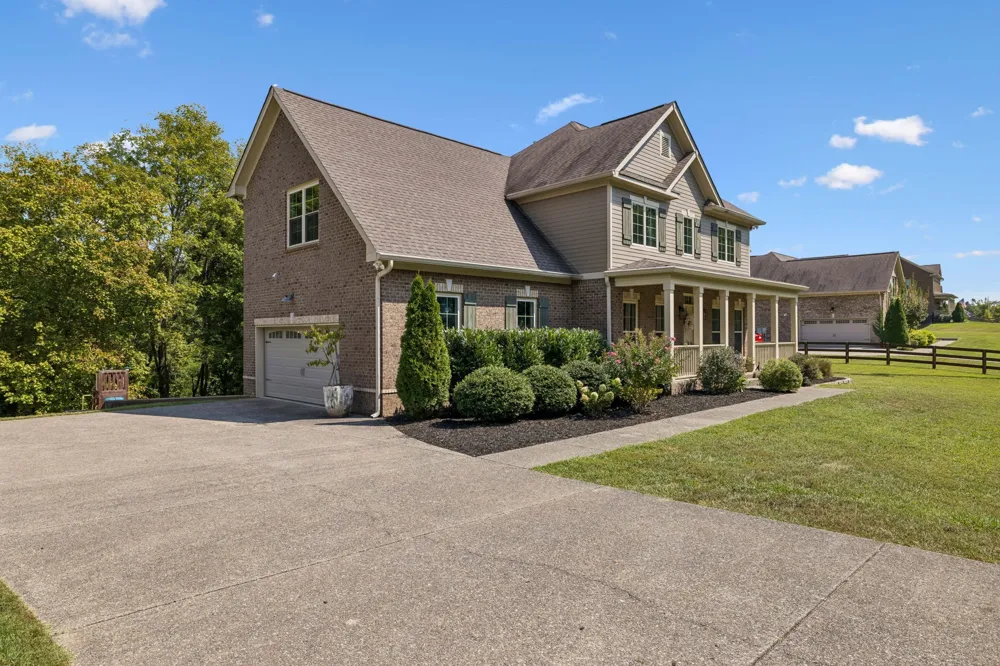 1394 Theta Pike Columbia, TN 38401