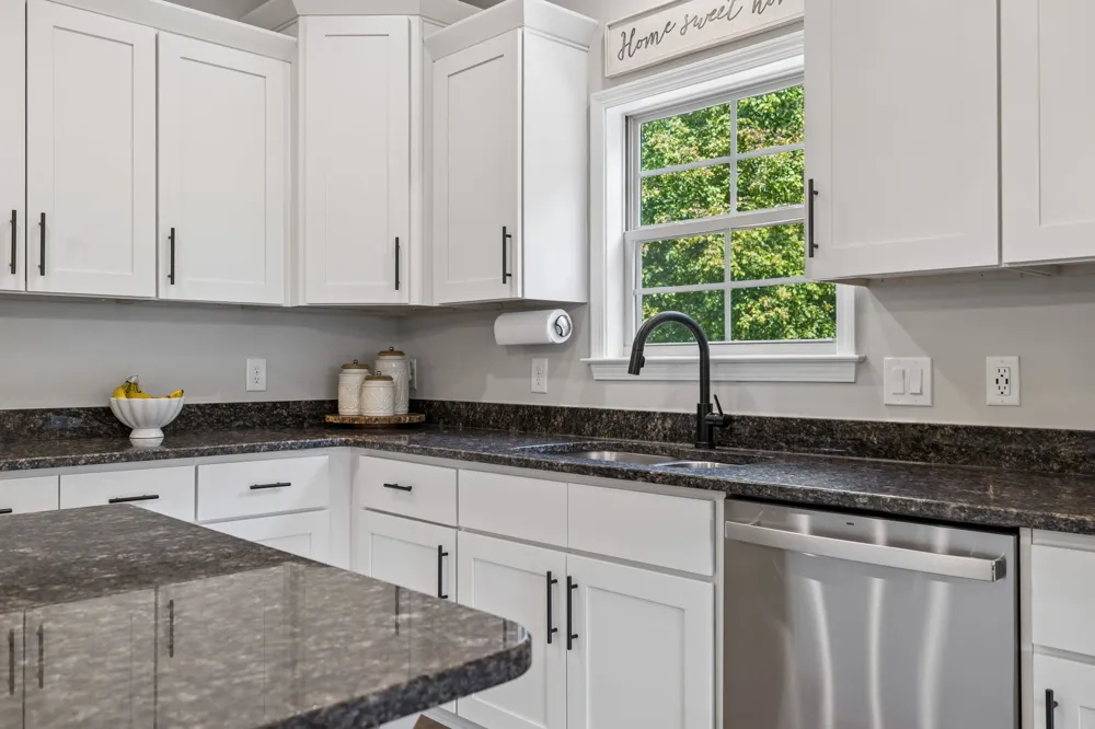 1394 Theta Pike Columbia, TN 38401