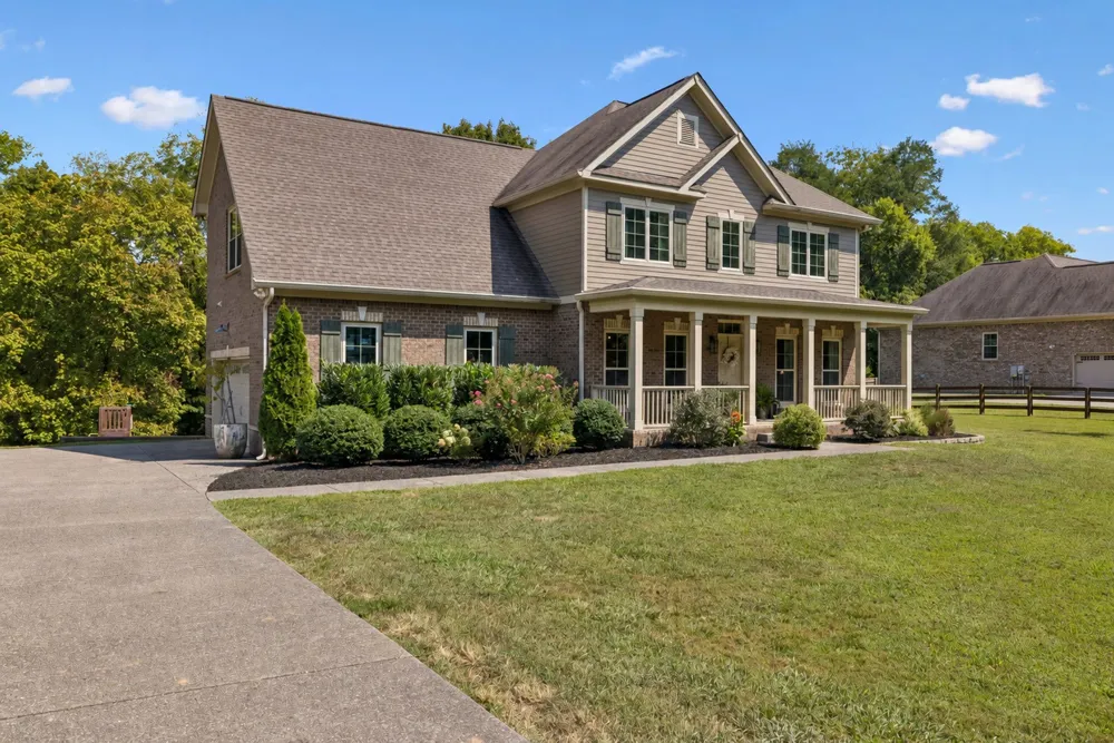 1394 Theta Pike Columbia, TN 38401