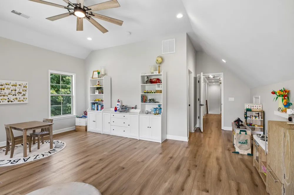 1394 Theta Pike Columbia, TN 38401