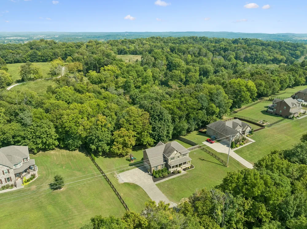 1394 Theta Pike Columbia, TN 38401