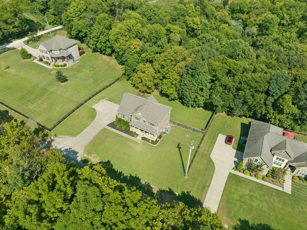 1394 Theta Pike Columbia, TN 38401