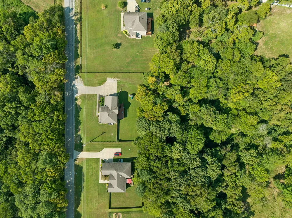 1394 Theta Pike Columbia, TN 38401