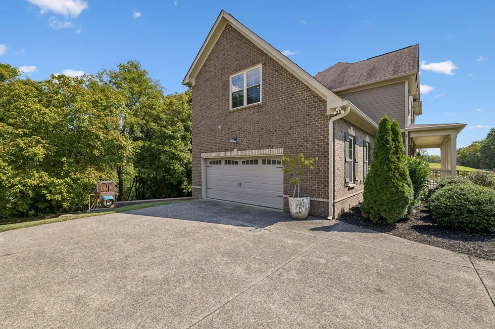 1394 Theta Pike Columbia, TN 38401