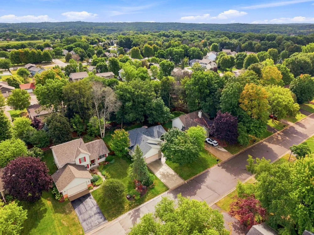 14631 Meadowood Drive Savage, MN 55378
