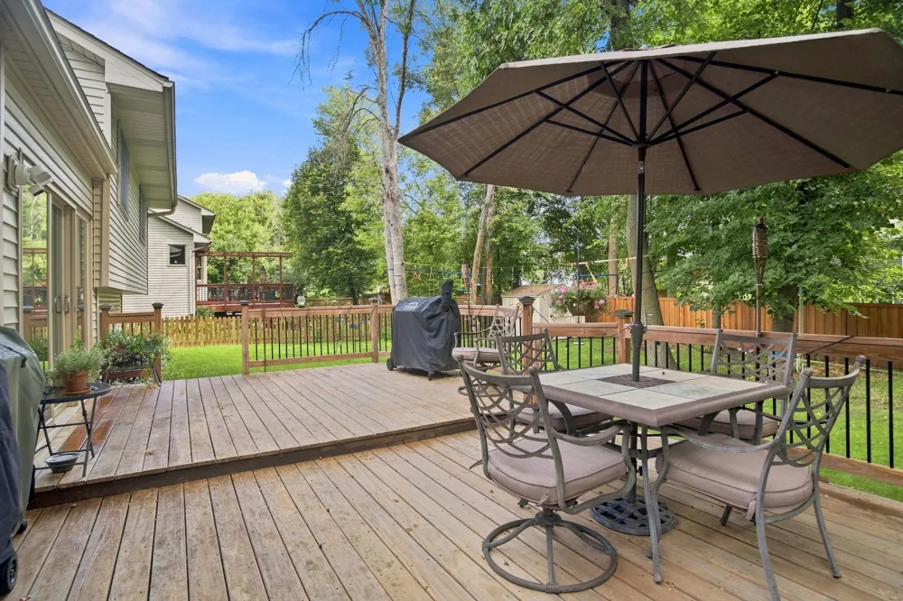 14631 Meadowood Drive Savage, MN 55378