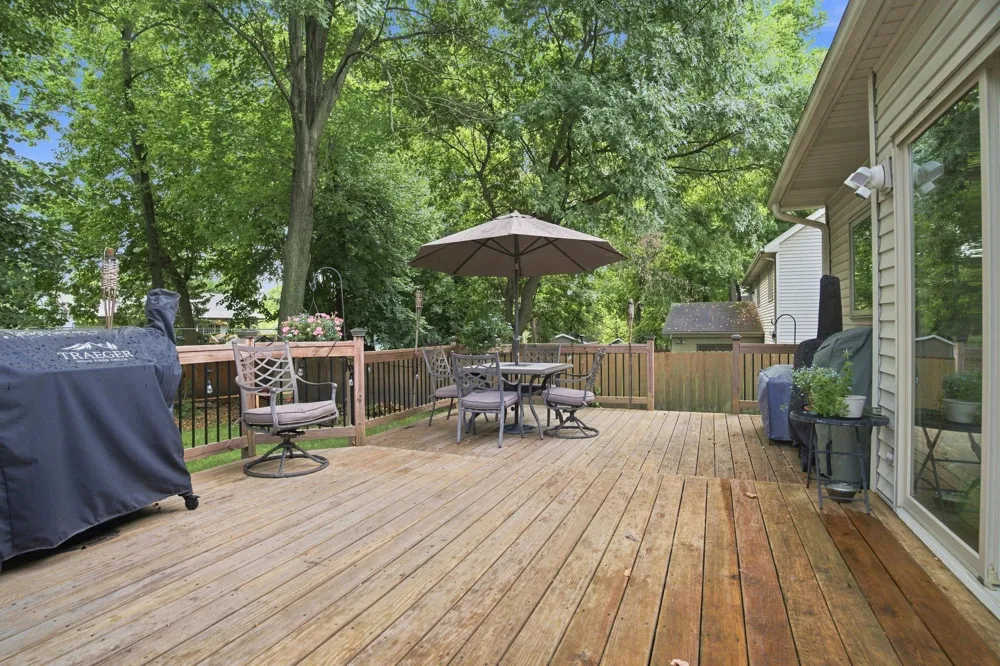 14631 Meadowood Drive Savage, MN 55378