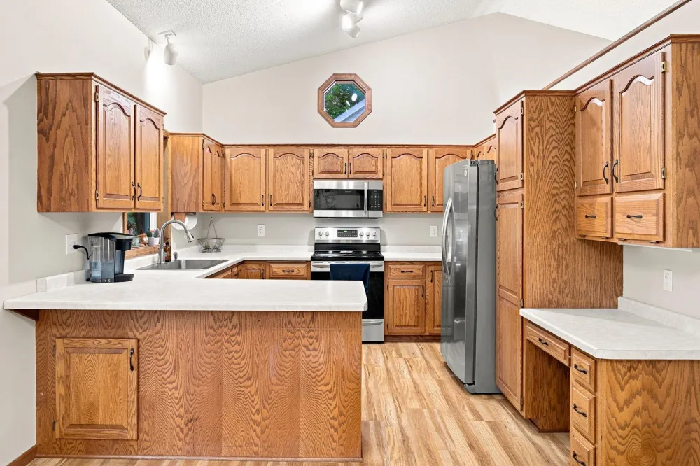 14631 Meadowood Drive Savage, MN 55378