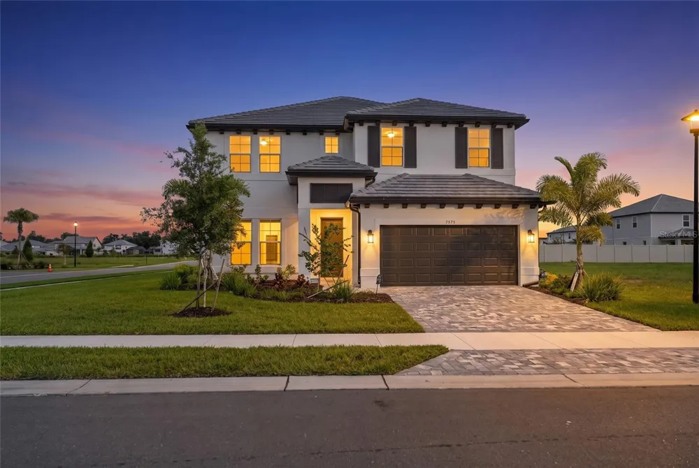 7595 SEAHAWK AVENUE Sarasota, FL 34241