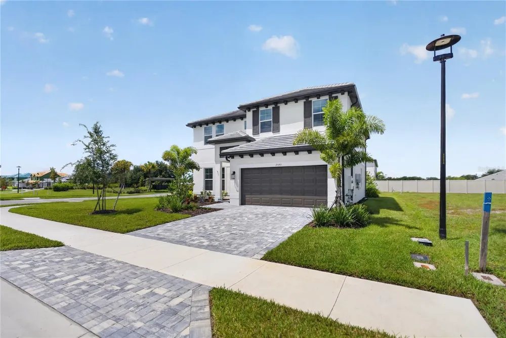 7595 SEAHAWK AVENUE Sarasota, FL 34241
