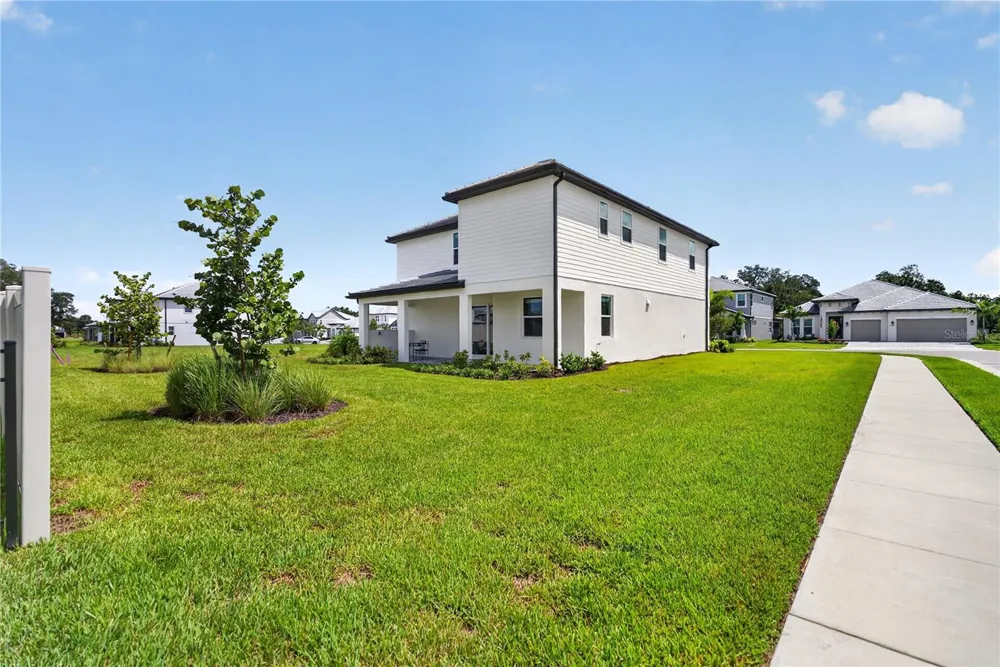 7595 SEAHAWK AVENUE Sarasota, FL 34241