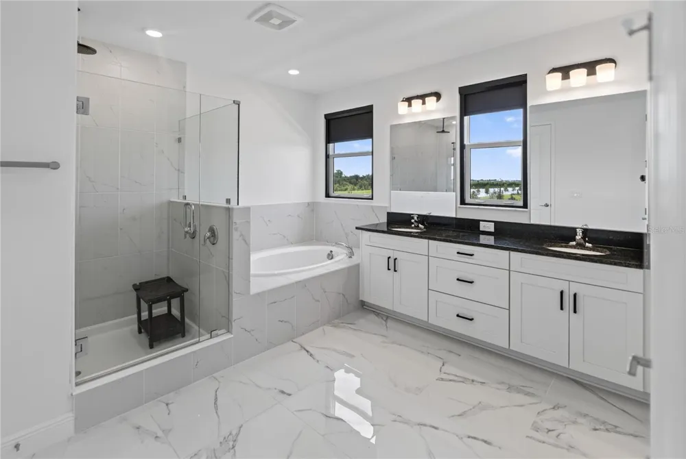 7595 SEAHAWK AVENUE Sarasota, FL 34241