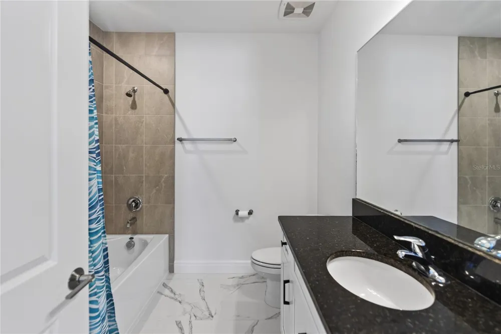 7595 SEAHAWK AVENUE Sarasota, FL 34241