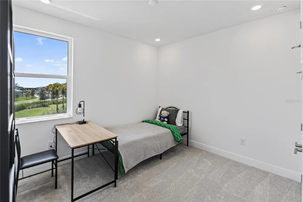 7595 SEAHAWK AVENUE Sarasota, FL 34241