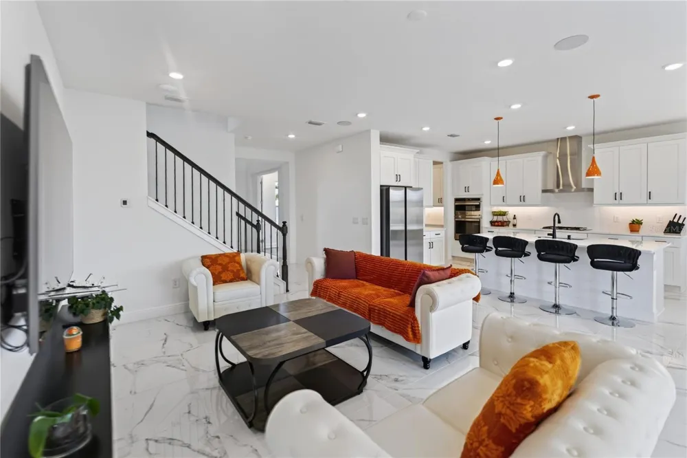 7595 SEAHAWK AVENUE Sarasota, FL 34241