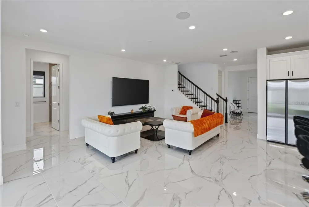 7595 SEAHAWK AVENUE Sarasota, FL 34241