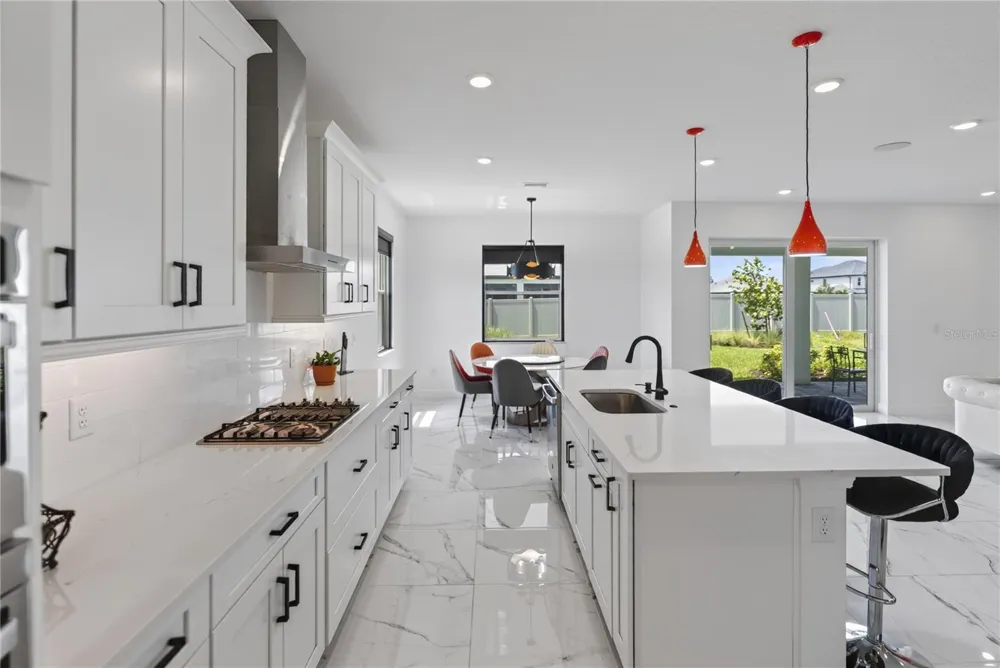 7595 SEAHAWK AVENUE Sarasota, FL 34241