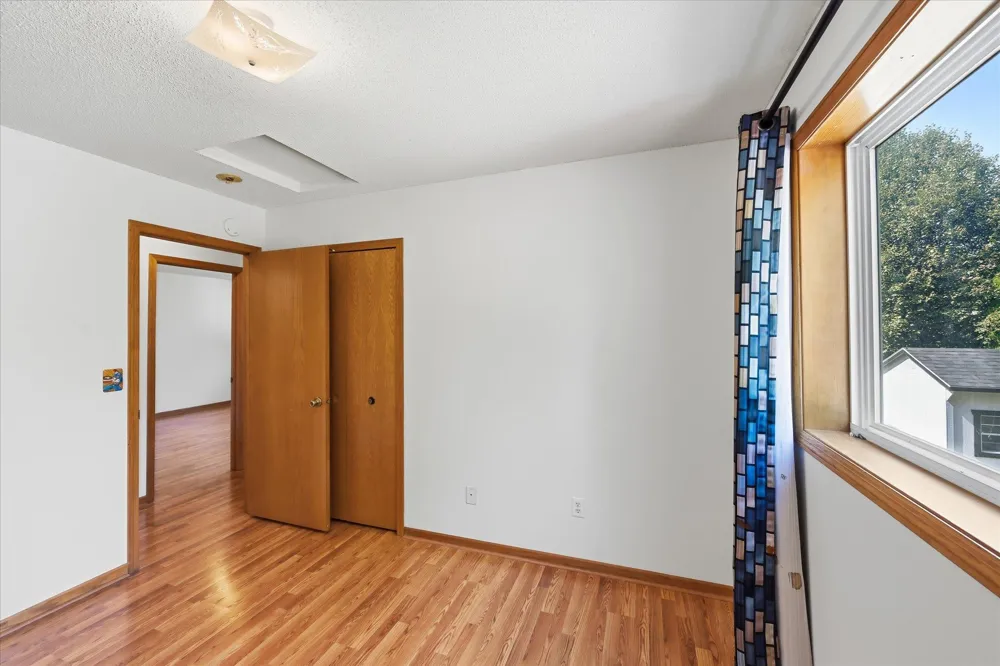 9350 Parkside Drive Woodbury, MN 55125
