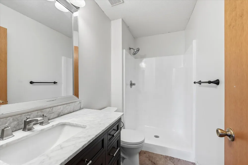 9350 Parkside Drive Woodbury, MN 55125