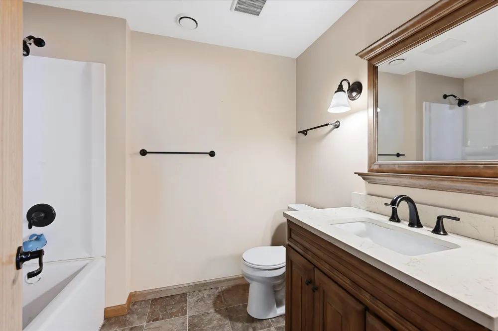 9350 Parkside Drive Woodbury, MN 55125