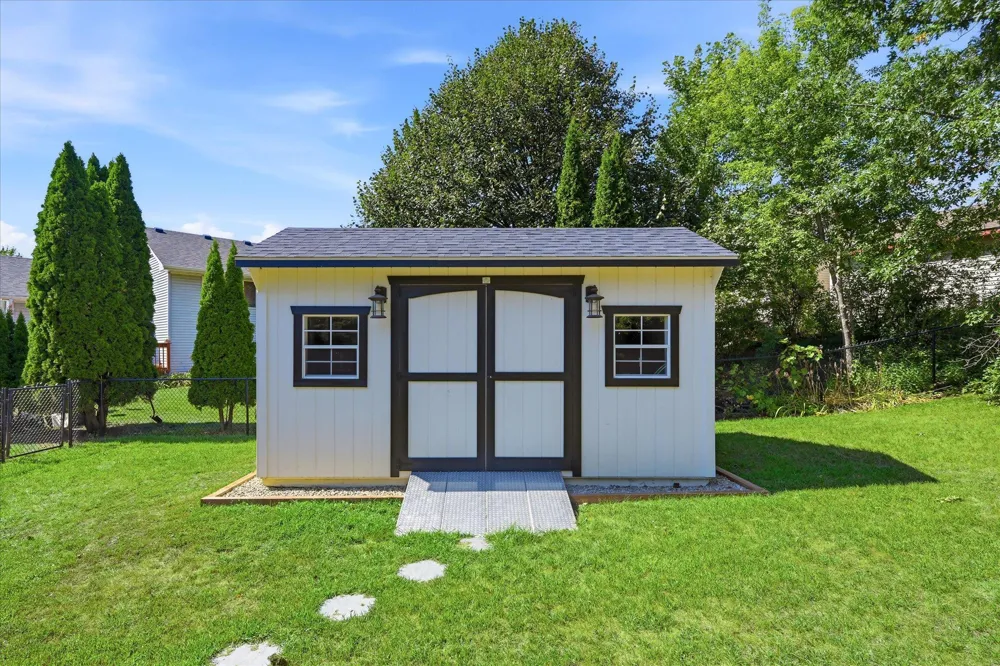 9350 Parkside Drive Woodbury, MN 55125
