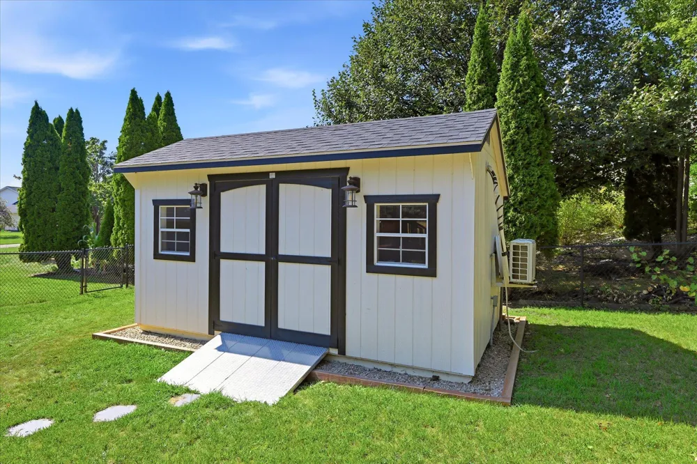 9350 Parkside Drive Woodbury, MN 55125