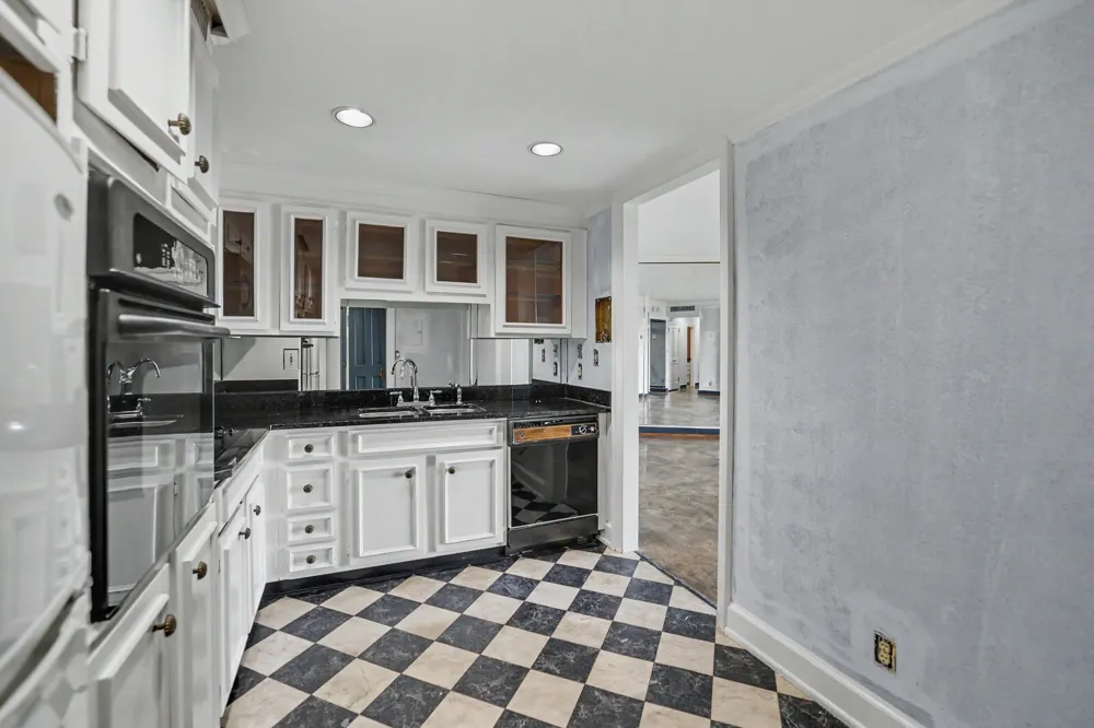 4215 Harding Pike #1011 Nashville, TN 37205