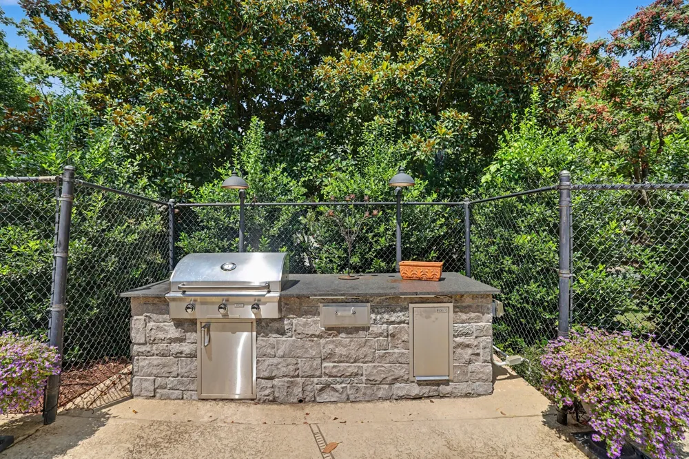 4215 Harding Pike #1011 Nashville, TN 37205
