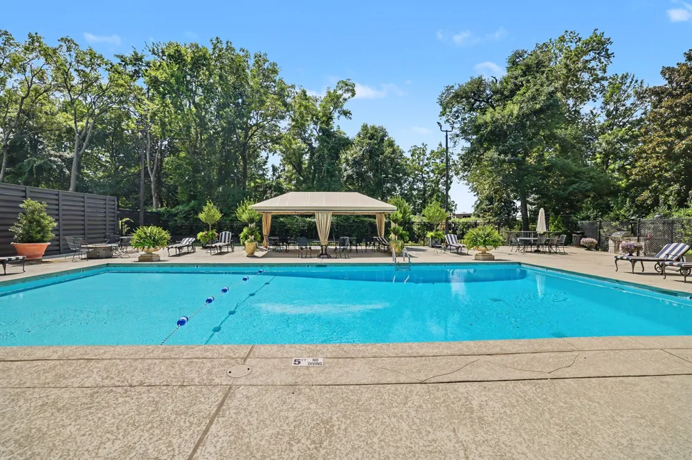 4215 Harding Pike #1011 Nashville, TN 37205