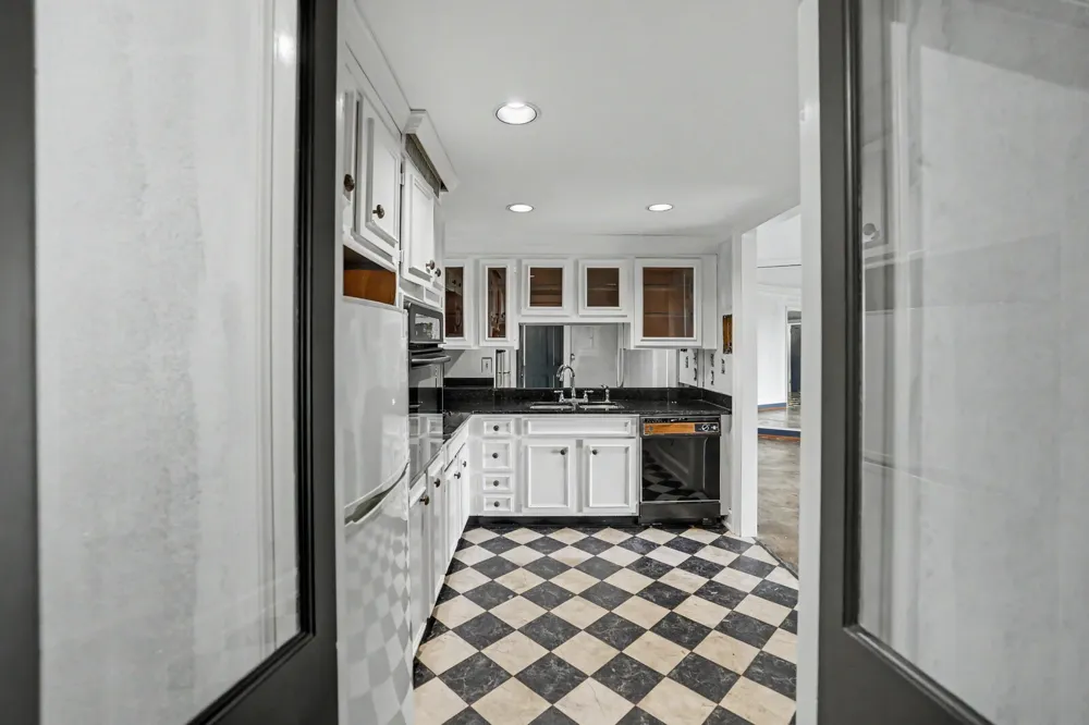 4215 Harding Pike #1011 Nashville, TN 37205
