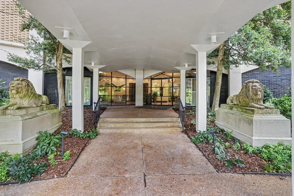 4215 Harding Pike #1011 Nashville, TN 37205