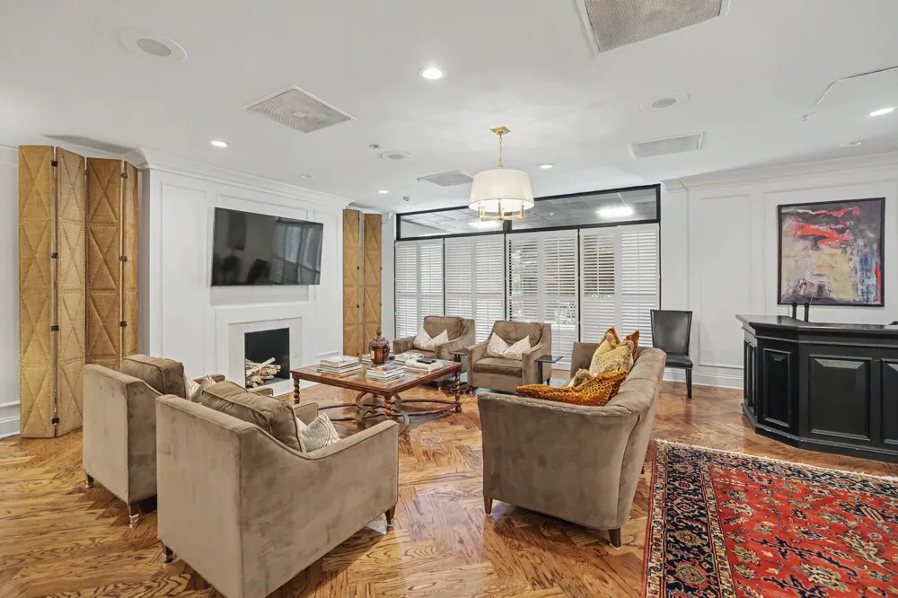 4215 Harding Pike #1011 Nashville, TN 37205
