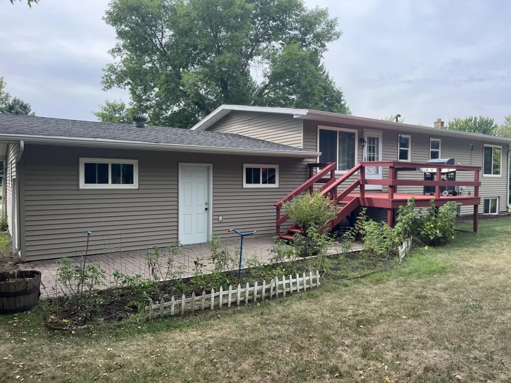 519 1st Avenue SE Rothsay, MN 56579