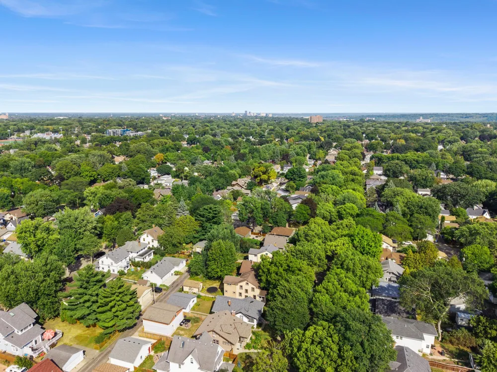 1717 Juliet Avenue Saint Paul, MN 55105