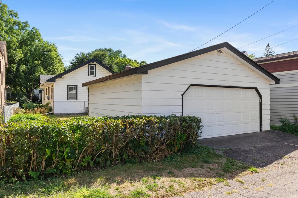 1717 Juliet Avenue Saint Paul, MN 55105